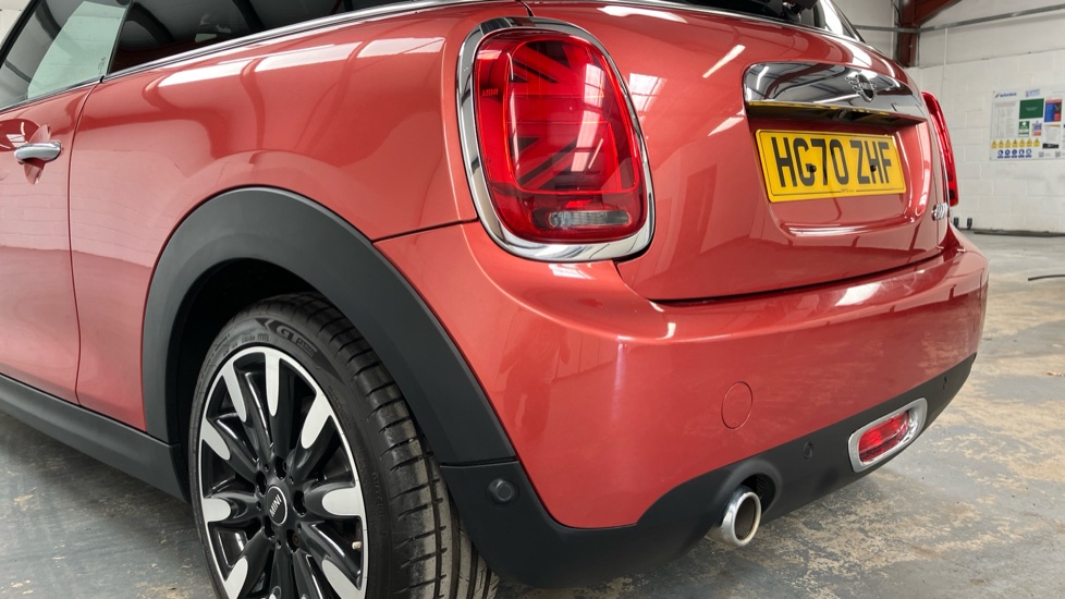 MINI Hatchback 1.5 Cooper Exclusive II 3dr Auto Petrol Hatchback - Image 41