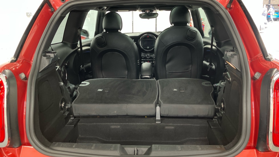 MINI Hatchback 1.5 Cooper Exclusive II 3dr Auto Petrol Hatchback - Image 46