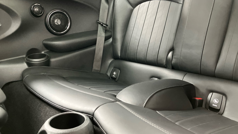 MINI Hatchback 1.5 Cooper Exclusive II 3dr Auto Petrol Hatchback - Image 49