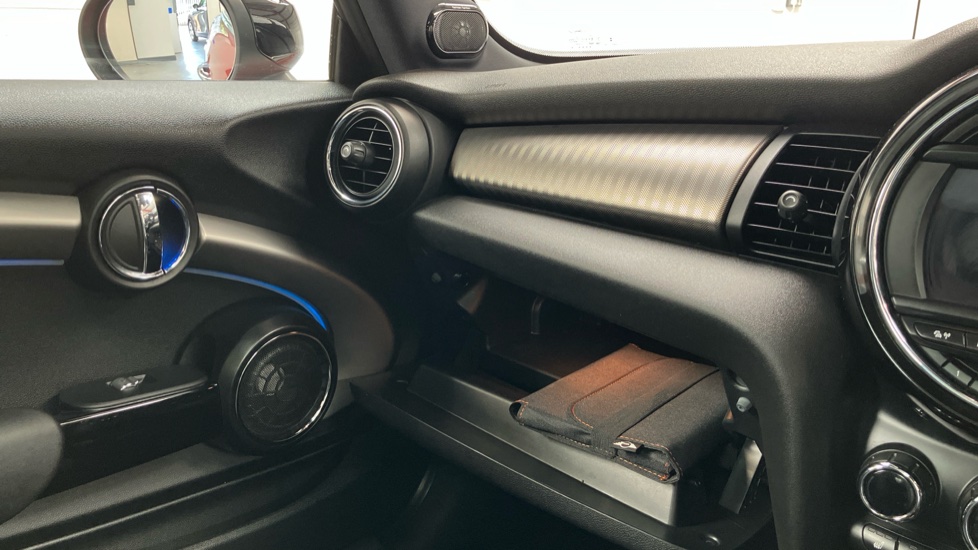 MINI Hatchback 1.5 Cooper Exclusive II 3dr Auto Petrol Hatchback - Image 60