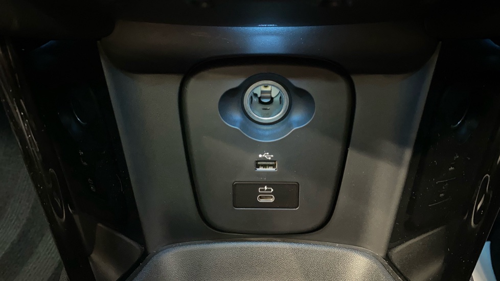 MINI Hatchback 135kW Cooper S Level 3 33kWh 3dr Auto Electric Hatchback - Image 34