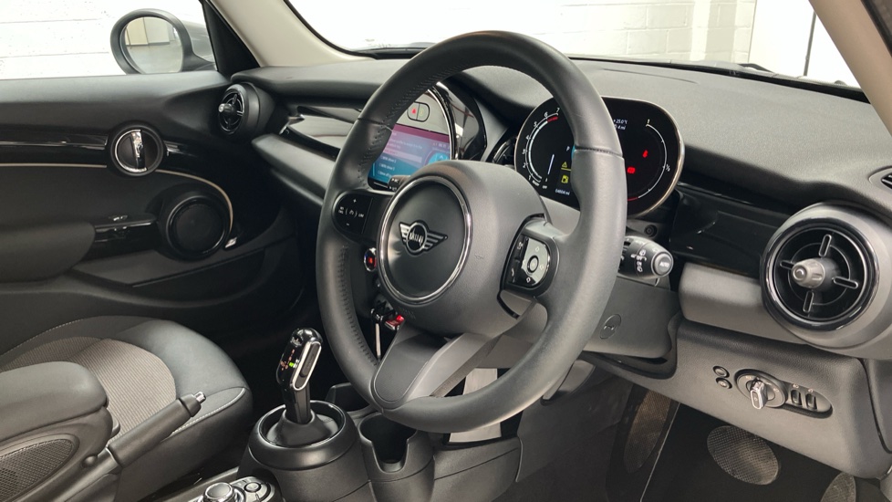 MINI Hatchback 1.5 Cooper Classic Premium Plus 5dr Auto Petrol Hatchback - Image 6