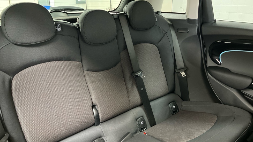 MINI Hatchback 1.5 Cooper Classic Premium Plus 5dr Auto Petrol Hatchback - Image 12