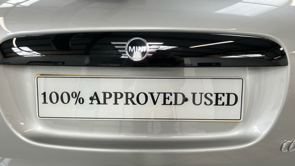 MINI Hatchback 1.5 Cooper Classic Premium Plus 5dr Auto Petrol Hatchback - Image 34