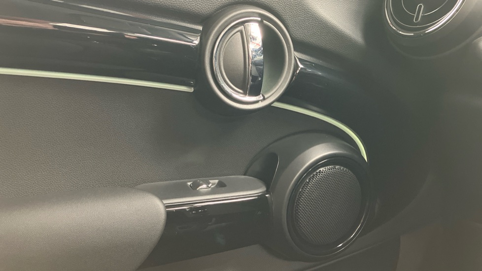 MINI Hatchback 1.5 Cooper Classic Premium Plus 5dr Auto Petrol Hatchback - Image 54