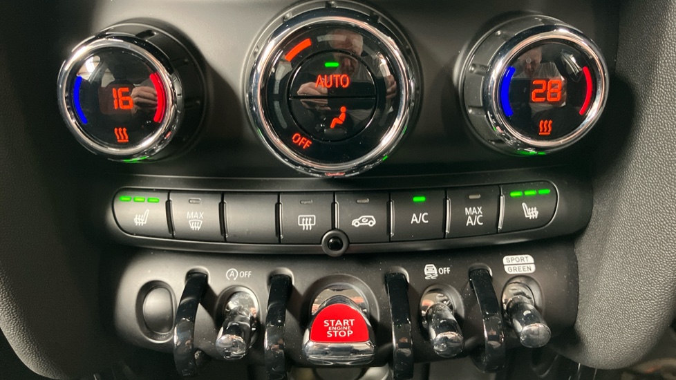 MINI Hatchback 1.5 Cooper Classic Premium Plus 5dr Auto Petrol Hatchback - Image 55