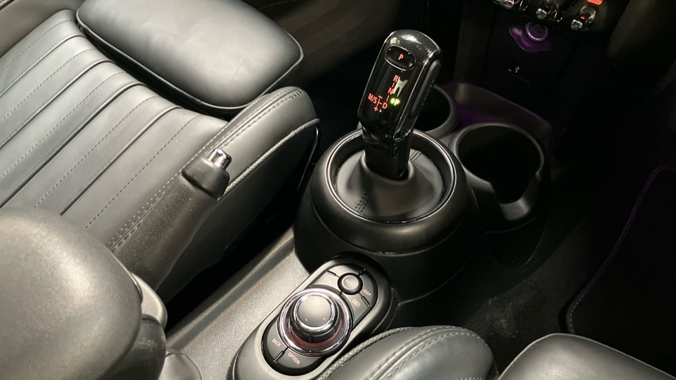 MINI Hatchback 1.5 Cooper Exclusive Premium 5dr Auto Petrol Hatchback - Image 10
