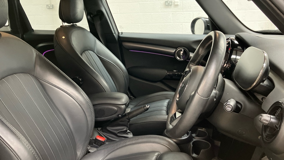 MINI Hatchback 1.5 Cooper Exclusive Premium 5dr Auto Petrol Hatchback - Image 11