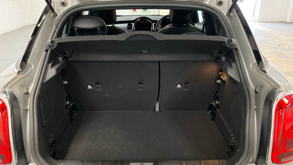 MINI Hatchback 1.5 Cooper Exclusive Premium 5dr Auto Petrol Hatchback - Image 13