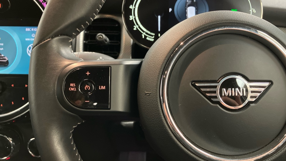 MINI Hatchback 1.5 Cooper Exclusive Premium 5dr Auto Petrol Hatchback - Image 17