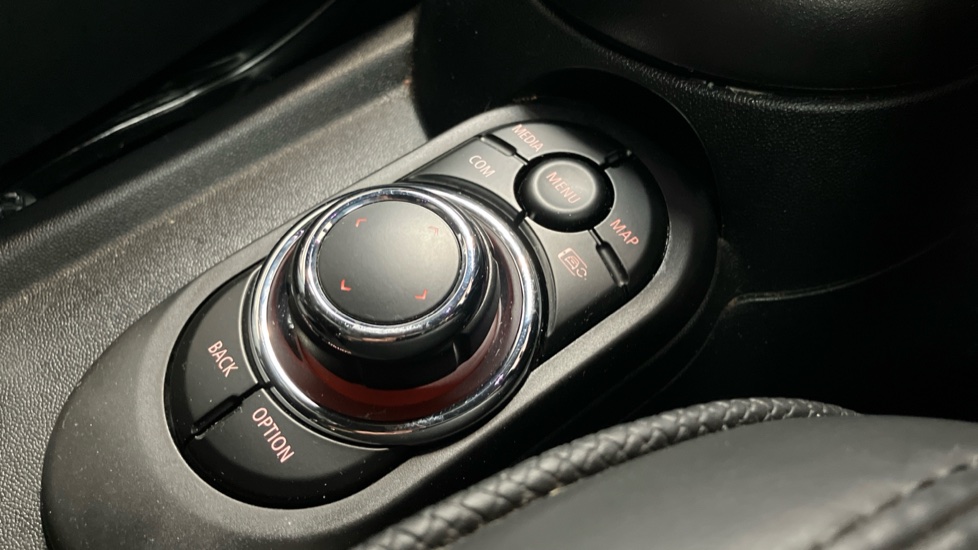 MINI Hatchback 1.5 Cooper Exclusive Premium 5dr Auto Petrol Hatchback - Image 19