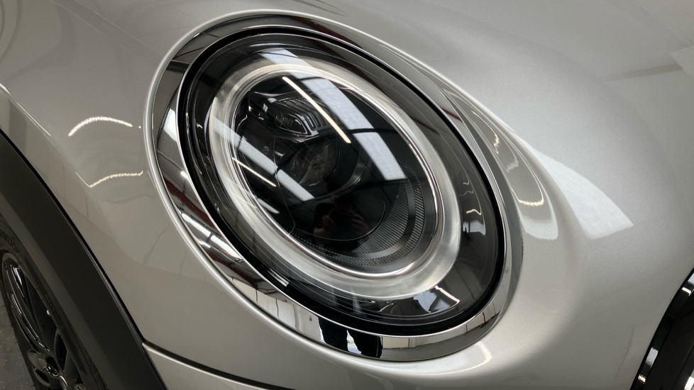 MINI Hatchback 1.5 Cooper Exclusive Premium 5dr Auto Petrol Hatchback - Image 23