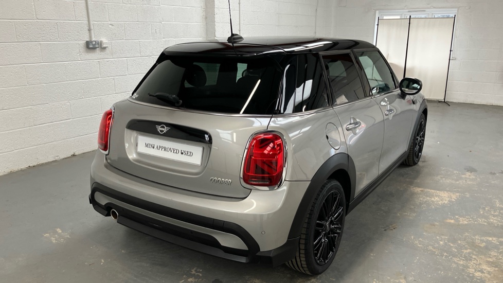 MINI Hatchback 1.5 Cooper Exclusive Premium 5dr Auto Petrol Hatchback - Image 25