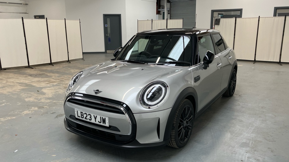 MINI Hatchback 1.5 Cooper Exclusive Premium 5dr Auto Petrol Hatchback - Image 30