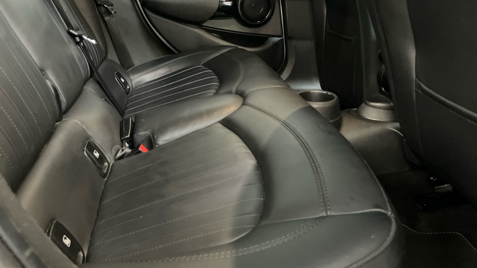 MINI Hatchback 1.5 Cooper Exclusive Premium 5dr Auto Petrol Hatchback - Image 34