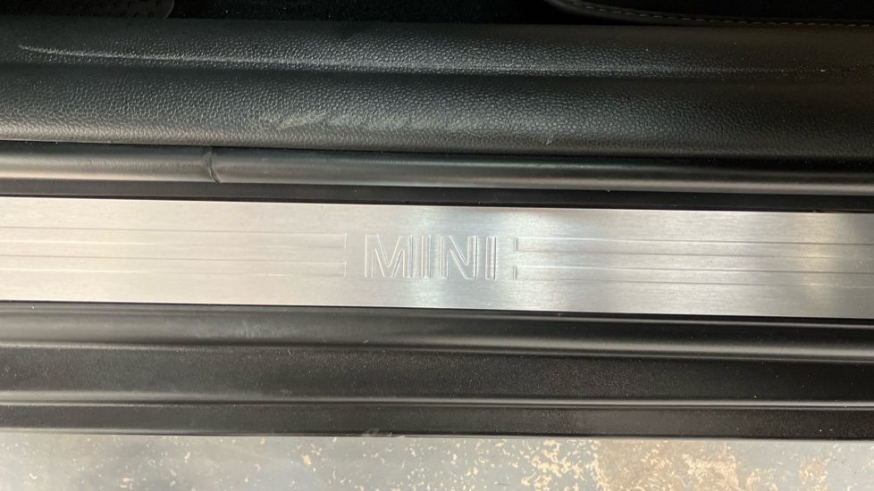 MINI Hatchback 1.5 Cooper Exclusive Premium 5dr Auto Petrol Hatchback - Image 50