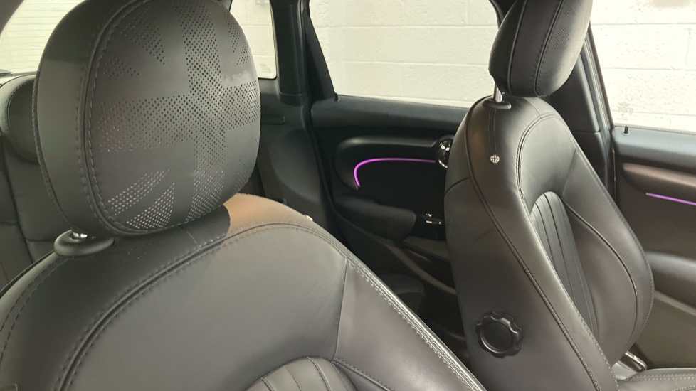 MINI Hatchback 1.5 Cooper Exclusive Premium 5dr Auto Petrol Hatchback - Image 53