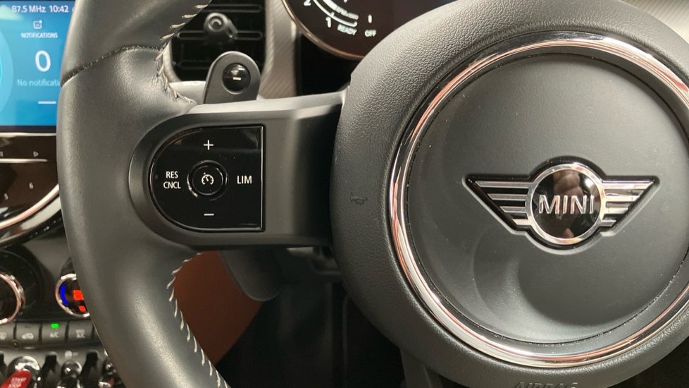 MINI Hatchback 2.0 Cooper S Exclusive Premium 5dr Auto Petrol Hatchback - Image 17