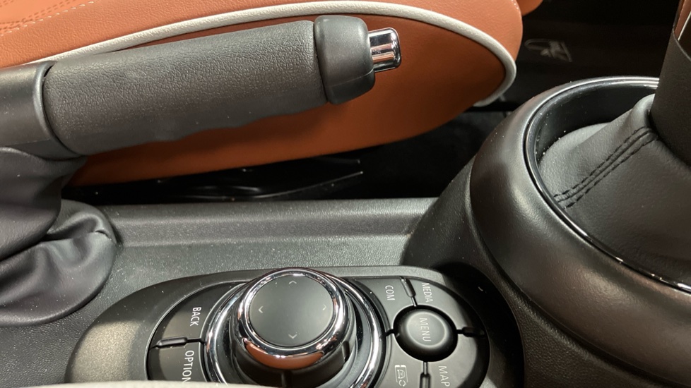 MINI Hatchback 2.0 Cooper S Exclusive Premium 5dr Auto Petrol Hatchback - Image 19