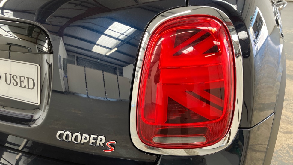 MINI Hatchback 2.0 Cooper S Exclusive Premium 5dr Auto Petrol Hatchback - Image 21