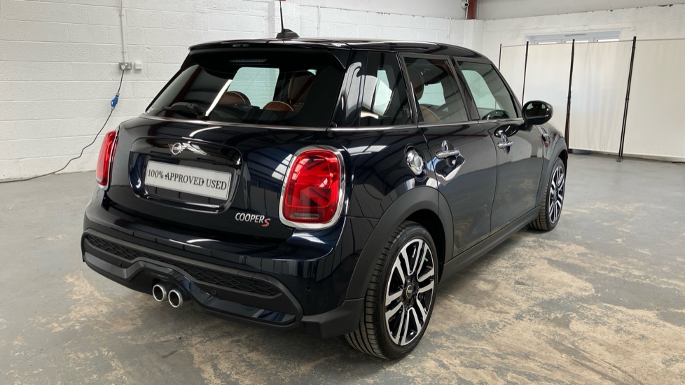 MINI Hatchback 2.0 Cooper S Exclusive Premium 5dr Auto Petrol Hatchback - Image 32