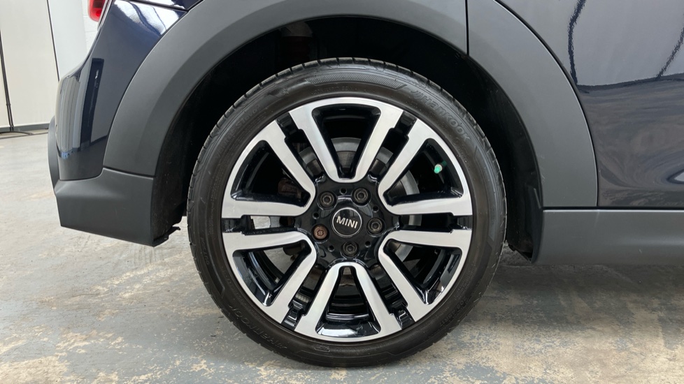 MINI Hatchback 2.0 Cooper S Exclusive Premium 5dr Auto Petrol Hatchback - Image 33