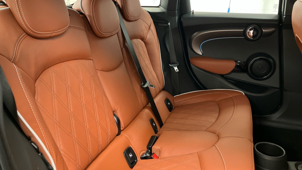 MINI Hatchback 2.0 Cooper S Exclusive Premium 5dr Auto Petrol Hatchback - Image 41