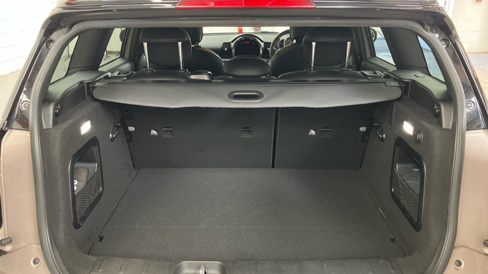 MINI Clubman 1.5 Cooper Exclusive 6dr Auto Petrol Estate - Image 13