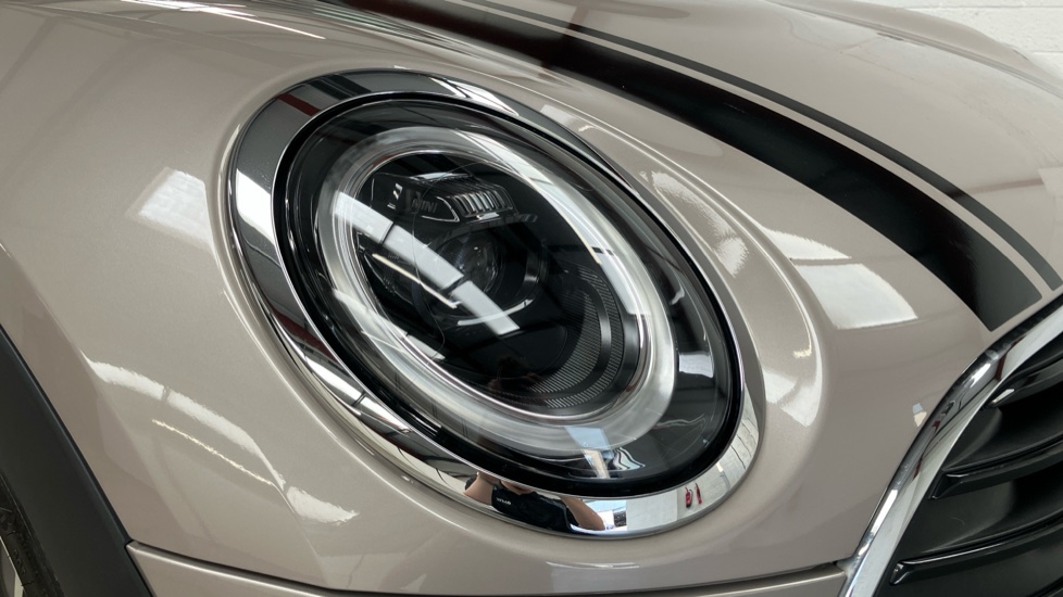 MINI Clubman 1.5 Cooper Exclusive 6dr Auto Petrol Estate - Image 23