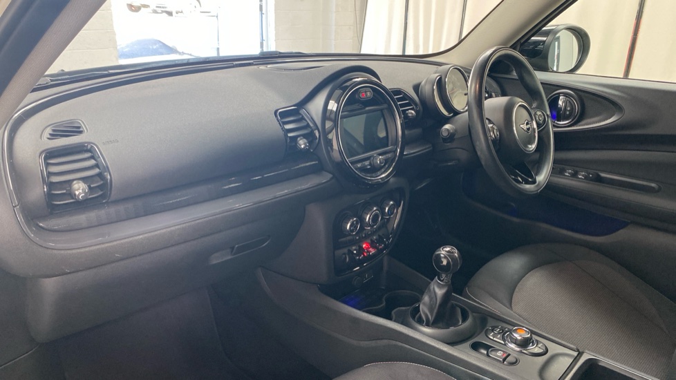 MINI Clubman 1.5 Cooper Classic 6dr Auto [Comfort Pack] Petrol Estate - Image 7