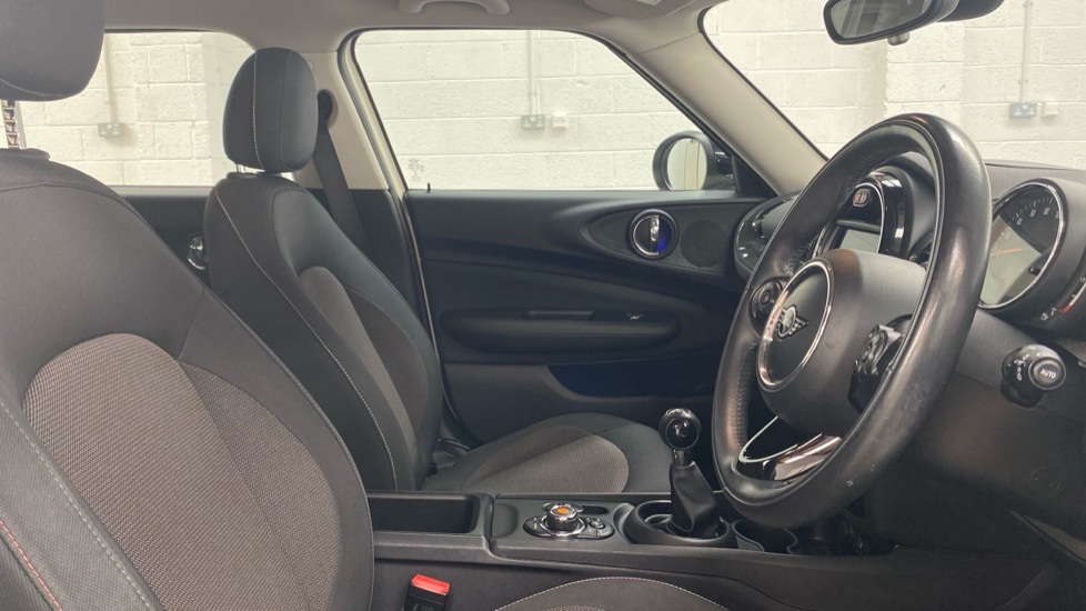 MINI Clubman 1.5 Cooper Classic 6dr Auto [Comfort Pack] Petrol Estate - Image 11