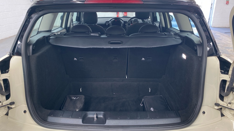 MINI Clubman 1.5 Cooper Classic 6dr Auto [Comfort Pack] Petrol Estate - Image 13