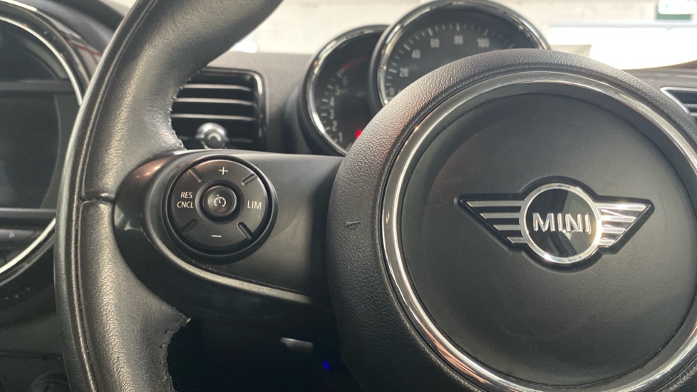 MINI Clubman 1.5 Cooper Classic 6dr Auto [Comfort Pack] Petrol Estate - Image 17