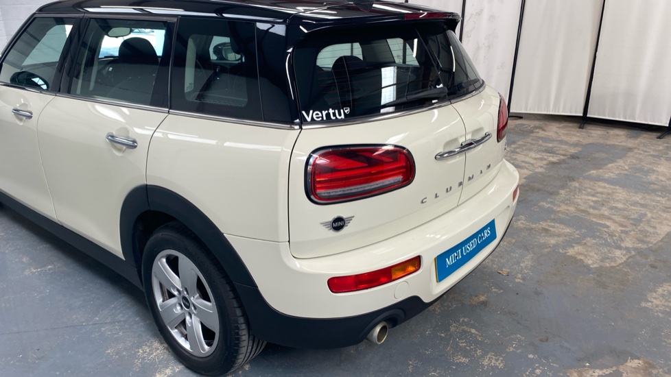 MINI Clubman 1.5 Cooper Classic 6dr Auto [Comfort Pack] Petrol Estate - Image 24