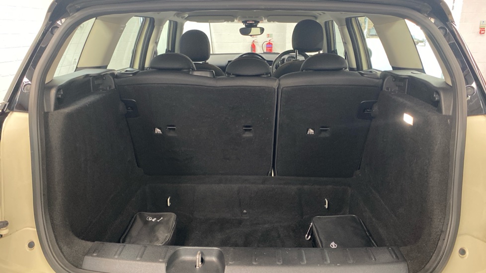 MINI Clubman 1.5 Cooper Classic 6dr Auto [Comfort Pack] Petrol Estate - Image 30