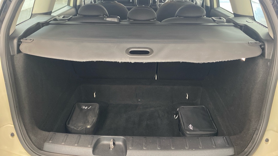 MINI Clubman 1.5 Cooper Classic 6dr Auto [Comfort Pack] Petrol Estate - Image 32