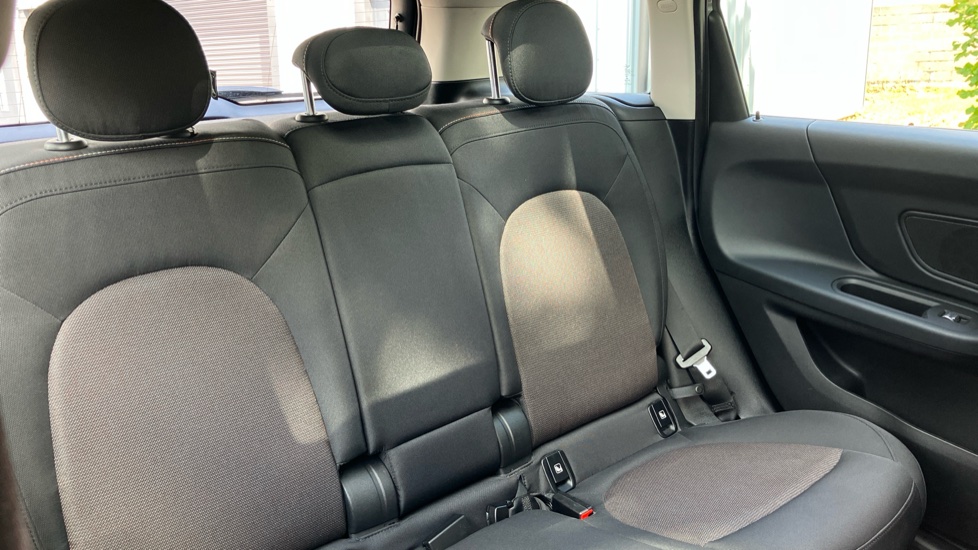 MINI Countryman 1.5 Cooper Classic 5dr Auto Petrol Hatchback - Image 12