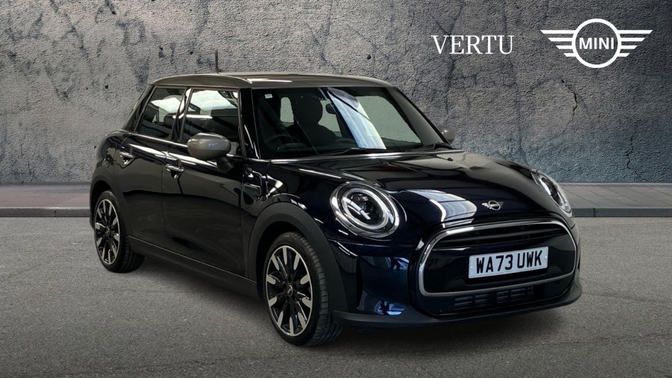 MINI Hatchback 1.5 Cooper Exclusive Premium 5dr Auto Petrol Hatchback - Image 1