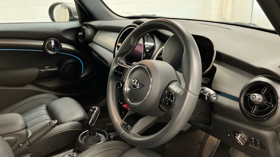 MINI Hatchback 1.5 Cooper Exclusive Premium 5dr Auto Petrol Hatchback - Image 6