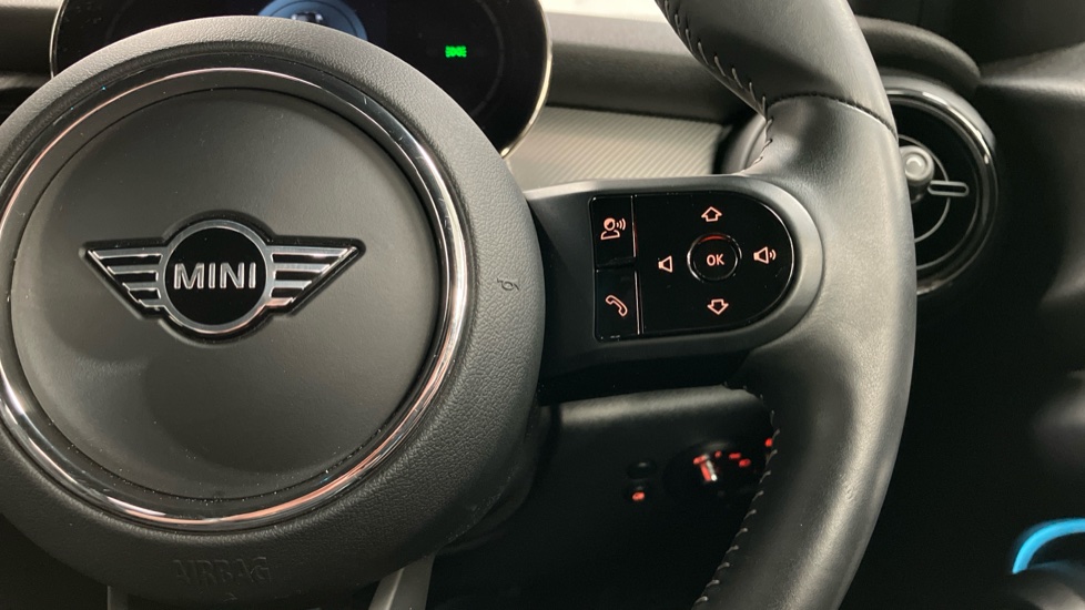 MINI Hatchback 1.5 Cooper Exclusive Premium 5dr Auto Petrol Hatchback - Image 18