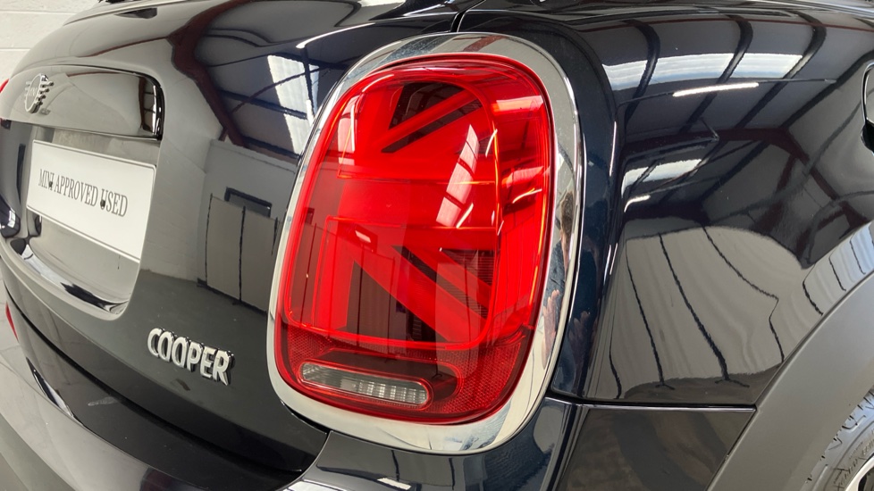 MINI Hatchback 1.5 Cooper Exclusive Premium 5dr Auto Petrol Hatchback - Image 22