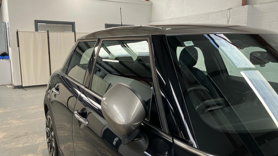 MINI Hatchback 1.5 Cooper Exclusive Premium 5dr Auto Petrol Hatchback - Image 26
