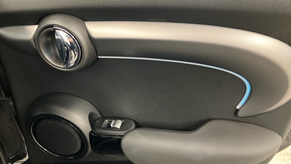 MINI Hatchback 1.5 Cooper Exclusive Premium 5dr Auto Petrol Hatchback - Image 32