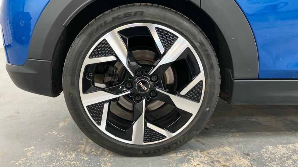 MINI Cooper 2.0 S Exclusive 5dr Auto Petrol Hatchback - Image 54