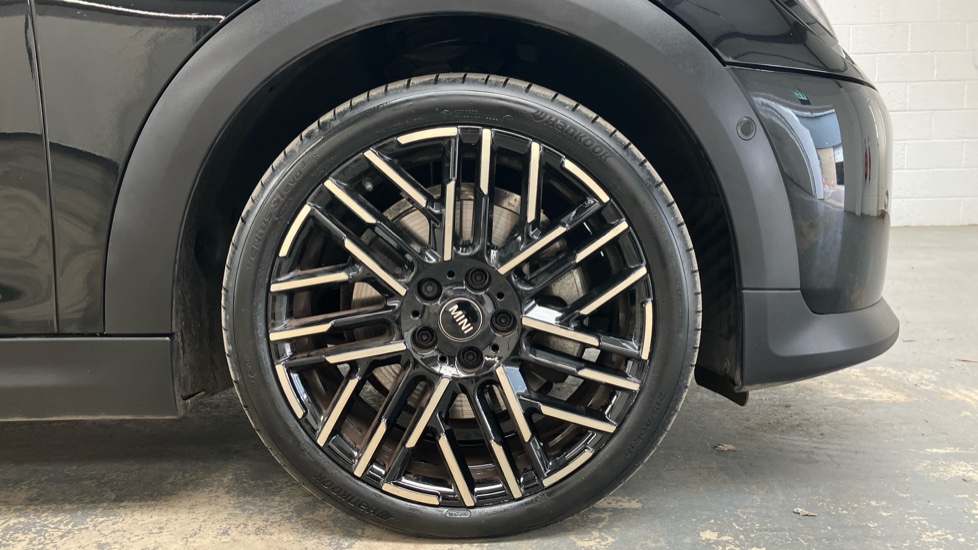 MINI Cooper 2.0 S Exclusive 3dr Auto Petrol Hatchback - Image 14