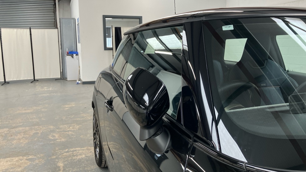 MINI Cooper 2.0 S Exclusive 3dr Auto Petrol Hatchback - Image 29