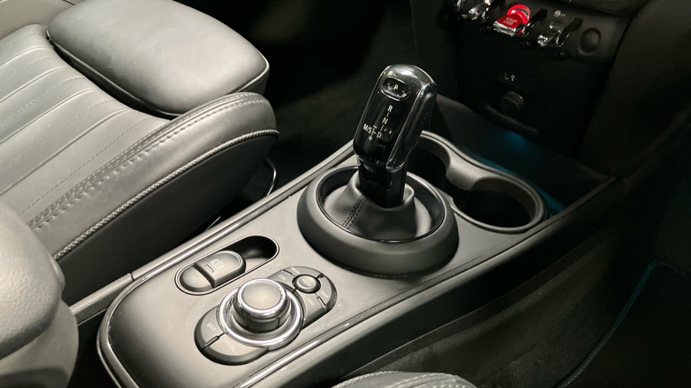 MINI Countryman 1.5 Cooper Exclusive ALL4 5dr Auto [Com/Nav+ Pack] Petrol Hatchback - Image 10