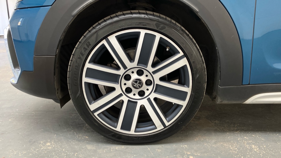 MINI Countryman 1.5 Cooper Exclusive ALL4 5dr Auto [Com/Nav+ Pack] Petrol Hatchback - Image 31