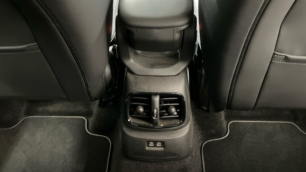 MINI Countryman 1.5 Cooper Exclusive ALL4 5dr Auto [Com/Nav+ Pack] Petrol Hatchback - Image 36