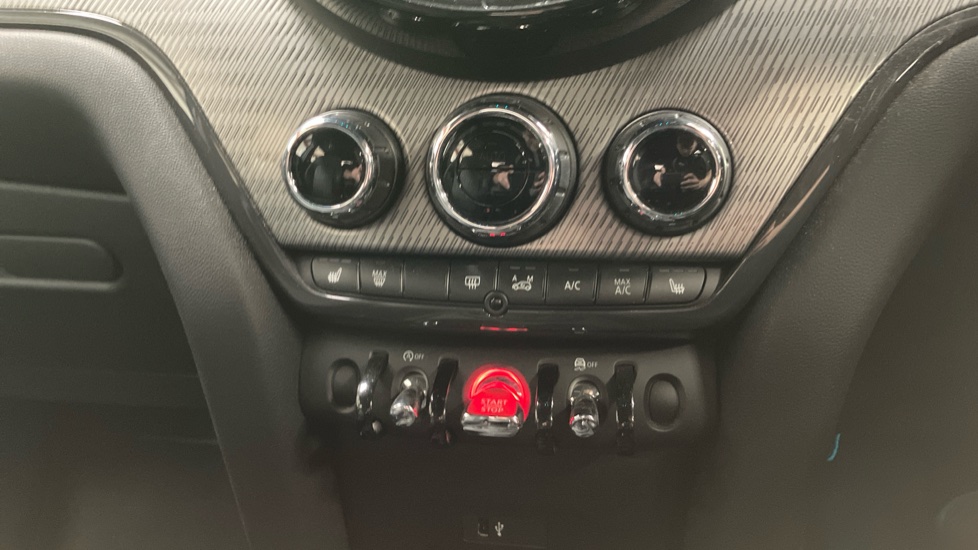 MINI Countryman 1.5 Cooper Exclusive ALL4 5dr Auto [Com/Nav+ Pack] Petrol Hatchback - Image 48